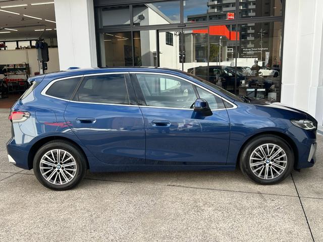 ２シリーズ ２１８ｉアクティブツアラーエクスクルシブハイラインＰ　２年保証　ハイラインパッケージ　テクノロジーパッケージ　白革電動シート　ｈａｒｍａｎ　ＨＵＤ　ＡＣＣ　トップビューモニターシートヒーター　ウッドトリム　ワイヤレスチャージ　アンビエントライト　禁煙（7枚目）