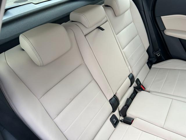 ２シリーズ ２１８ｉアクティブツアラーエクスクルシブハイラインＰ　２年保証　ハイラインパッケージ　テクノロジーパッケージ　白革電動シート　ｈａｒｍａｎ　ＨＵＤ　ＡＣＣ　トップビューモニターシートヒーター　ウッドトリム　ワイヤレスチャージ　アンビエントライト　禁煙（26枚目）