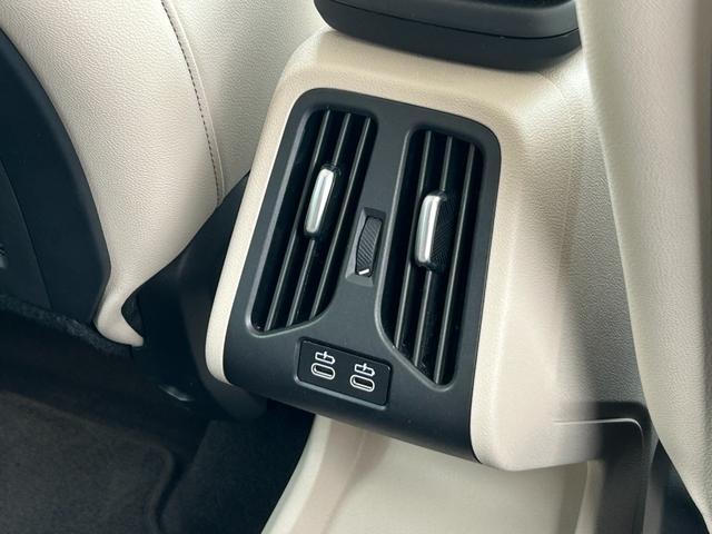 ２シリーズ ２１８ｉアクティブツアラーエクスクルシブハイラインＰ　２年保証　ハイラインパッケージ　テクノロジーパッケージ　白革電動シート　ｈａｒｍａｎ　ＨＵＤ　ＡＣＣ　トップビューモニターシートヒーター　ウッドトリム　ワイヤレスチャージ　アンビエントライト　禁煙（29枚目）