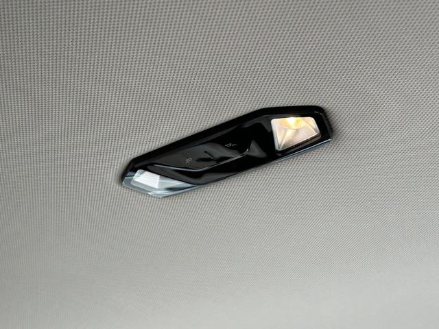 ２シリーズ ２１８ｉアクティブツアラーエクスクルシブハイラインＰ　２年保証　ハイラインパッケージ　テクノロジーパッケージ　白革電動シート　ｈａｒｍａｎ　ＨＵＤ　ＡＣＣ　トップビューモニターシートヒーター　ウッドトリム　ワイヤレスチャージ　アンビエントライト　禁煙（30枚目）