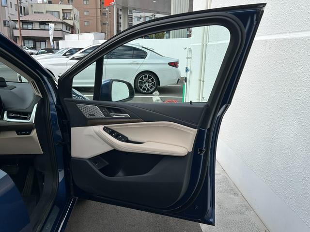 ２シリーズ ２１８ｉアクティブツアラーエクスクルシブハイラインＰ　２年保証　ハイラインパッケージ　テクノロジーパッケージ　白革電動シート　ｈａｒｍａｎ　ＨＵＤ　ＡＣＣ　トップビューモニターシートヒーター　ウッドトリム　ワイヤレスチャージ　アンビエントライト　禁煙（31枚目）