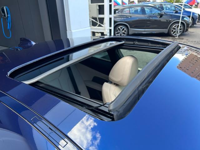 ４シリーズ ４２０ｉクーペ　Ｍスポーツ　ハイラインＰ　サウンドＰ　サンルーフ　ｈａｒｍａｎｋａｒｄｏｎ　白革Ｐシート　ドラレコ　オートトランク　純正ＴＶ　１９ＡＷ　後退アシスト　パーキングアシスト　ＡＣＣ　シートヒーター　アンビエントライト（2枚目）