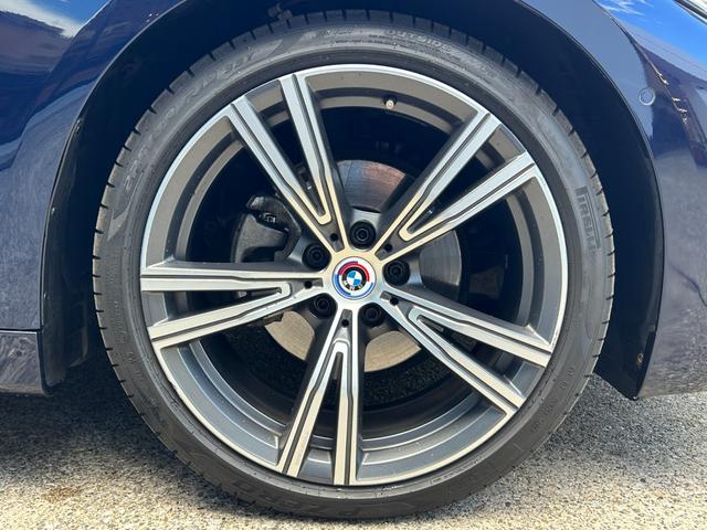 ４シリーズ ４２０ｉクーペ　Ｍスポーツ　ハイラインＰ　サウンドＰ　サンルーフ　ｈａｒｍａｎｋａｒｄｏｎ　白革Ｐシート　ドラレコ　オートトランク　純正ＴＶ　１９ＡＷ　後退アシスト　パーキングアシスト　ＡＣＣ　シートヒーター　アンビエントライト（6枚目）