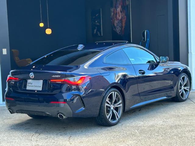 ４シリーズ ４２０ｉクーペ　Ｍスポーツ　ハイラインＰ　サウンドＰ　サンルーフ　ｈａｒｍａｎｋａｒｄｏｎ　白革Ｐシート　ドラレコ　オートトランク　純正ＴＶ　１９ＡＷ　後退アシスト　パーキングアシスト　ＡＣＣ　シートヒーター　アンビエントライト（7枚目）