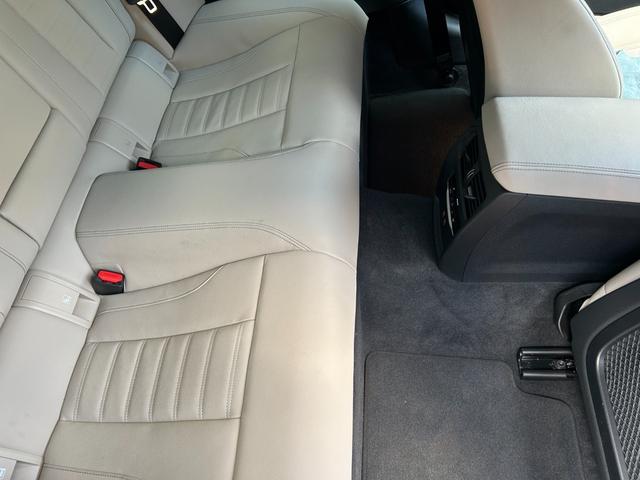 ４シリーズ ４２０ｉクーペ　Ｍスポーツ　ハイラインＰ　サウンドＰ　サンルーフ　ｈａｒｍａｎｋａｒｄｏｎ　白革Ｐシート　ドラレコ　オートトランク　純正ＴＶ　１９ＡＷ　後退アシスト　パーキングアシスト　ＡＣＣ　シートヒーター　アンビエントライト（31枚目）