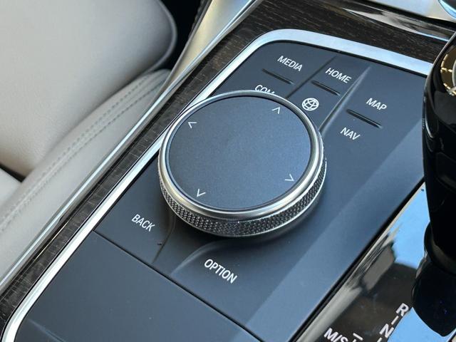 ４シリーズ ４２０ｉクーペ　Ｍスポーツ　ハイラインＰ　サウンドＰ　サンルーフ　ｈａｒｍａｎｋａｒｄｏｎ　白革Ｐシート　ドラレコ　オートトランク　純正ＴＶ　１９ＡＷ　後退アシスト　パーキングアシスト　ＡＣＣ　シートヒーター　アンビエントライト（50枚目）