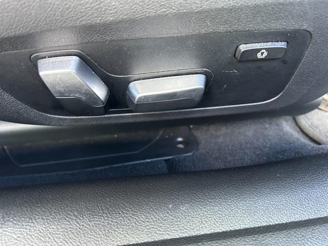 ４シリーズ ４２０ｉクーペ　Ｍスポーツ　ハイラインＰ　サウンドＰ　サンルーフ　ｈａｒｍａｎｋａｒｄｏｎ　白革Ｐシート　ドラレコ　オートトランク　純正ＴＶ　１９ＡＷ　後退アシスト　パーキングアシスト　ＡＣＣ　シートヒーター　アンビエントライト（60枚目）