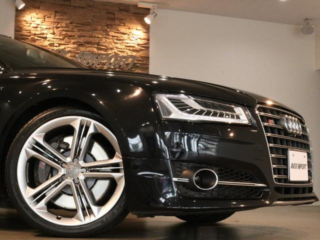 Ｓ８ ベースグレード　Ｖ８ターボ　後期型　右Ｈ正規Ｄ車　ガラスＳＲ　黒革　シートヒーター＆ベンチレーター　４ゾーンＡＣ　ＭＭＩナビ　ＢＯＳＥサウンド　全周カメラ＆パークアシスト　ＡＣＣ　サイド＆レーンアシスト　マトリクスＬＥＤ　電動トランク　純正２１ＡＷ（5枚目）