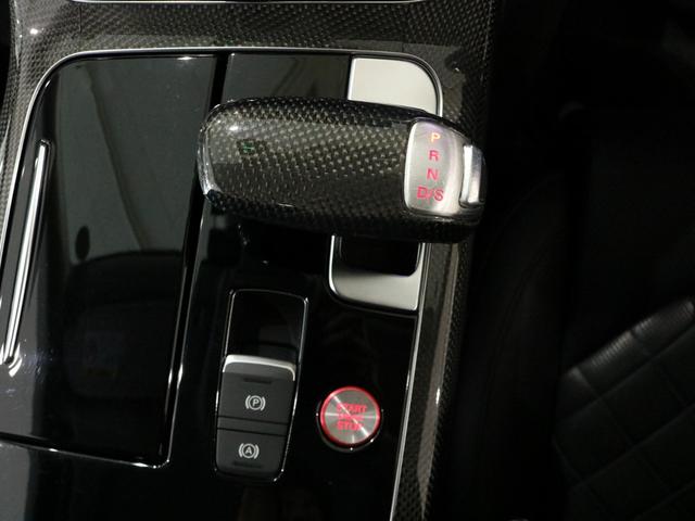 Ｓ８ ベースグレード　Ｖ８ターボ　後期型　右Ｈ正規Ｄ車　ガラスＳＲ　黒革　シートヒーター＆ベンチレーター　４ゾーンＡＣ　ＭＭＩナビ　ＢＯＳＥサウンド　全周カメラ＆パークアシスト　ＡＣＣ　サイド＆レーンアシスト　マトリクスＬＥＤ　電動トランク　純正２１ＡＷ（10枚目）