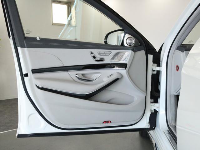 Ｓクラス Ｓ５５０ロング　ＡＭＧスポーツＰＫＧ　Ｓ６５Ｓｔｙｌｅ　右Ｈ正規Ｄ車　パノラマＳＲ　グレー革　全席シートヒーター＆ベンチレーター　純正ＨＤＤナビ地デジ　Ｂｕｒｍｅｓｔｅｒ　全周カメラ＆ＰＴＳ　レーダーセーフティＰＫＧ　後期型ヘッドライト　社外２０インチＡＷ（35枚目）