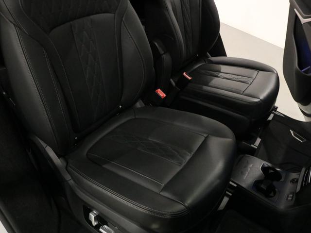 Ｘ７ Ｍ５０ｉ　セレクト＆ウェルネスＰＫＧ　スカイラウンジＰＳＲ　黒革　シートヒーター＆ベンチレーター　６人乗り　５ゾーンＡＣ　ナビ　ｈａｒｍａｎ／ｋａｒｄｏｎ＆リアエンターテイメント　３Ｄビュー＆ＨＵＤ　Ｐアシスト＆Ｄアシスト　青キャリパー純正２２ＡＷ　禁煙１オナ（7枚目）