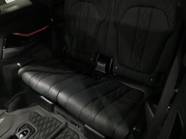 Ｘ７ Ｍ５０ｉ　セレクト＆ウェルネスＰＫＧ　スカイラウンジＰＳＲ　黒革　シートヒーター＆ベンチレーター　６人乗り　５ゾーンＡＣ　ナビ　ｈａｒｍａｎ／ｋａｒｄｏｎ＆リアエンターテイメント　３Ｄビュー＆ＨＵＤ　Ｐアシスト＆Ｄアシスト　青キャリパー純正２２ＡＷ　禁煙１オナ（10枚目）