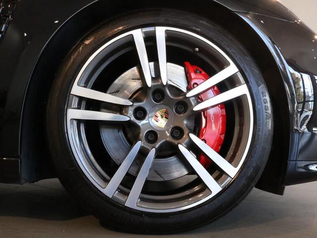 パナメーラ ＧＴＳ　Ｖ８　後期最終　右Ｈ正規Ｄ車　スポーツクロノＰＫＧ　黒／赤ツートンレザーインテリア　シートヒーター＆ベンチレーター　カーボンインテリア　ナビ地　ＢＯＳＥ　全周Ｃ＆ＰＡＳ　エントリーＤ　電動Ｒゲート　ＰＡＳＭエアサス　スポエグ　赤キャリパー　純正２０ＡＷ（6枚目）