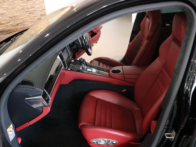 パナメーラ ＧＴＳ　Ｖ８　後期最終　右Ｈ正規Ｄ車　スポーツクロノＰＫＧ　黒／赤ツートンレザーインテリア　シートヒーター＆ベンチレーター　カーボンインテリア　ナビ地　ＢＯＳＥ　全周Ｃ＆ＰＡＳ　エントリーＤ　電動Ｒゲート　ＰＡＳＭエアサス　スポエグ　赤キャリパー　純正２０ＡＷ（16枚目）