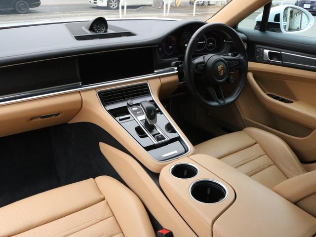 パナメーラ 4 E-ハイブリッド プラチナエディション 後期最終特別仕様 スポクロ パノラマ 黒/ベージュツートン革 5人乗 全席Sヒーター PCM BOSE 全周C&PAS ACC&LCA コンフォートA&ソフトクローズD PASMエアサス 専用テール&21AW 1オナ(3枚目)