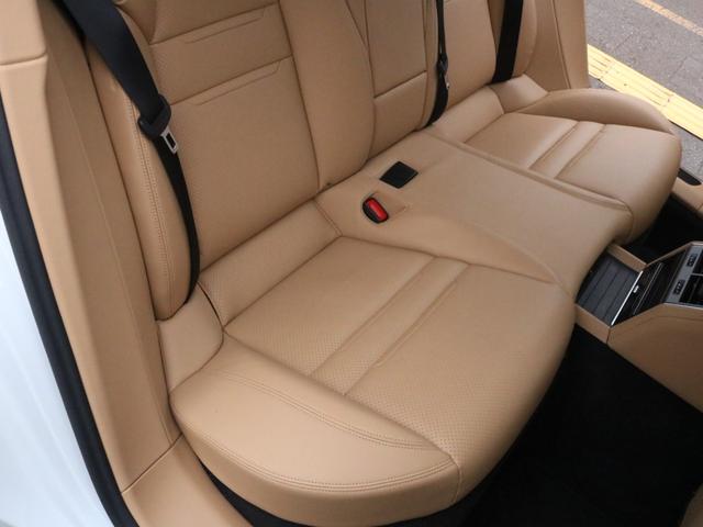 パナメーラ 4 E-ハイブリッド プラチナエディション 後期最終特別仕様 スポクロ パノラマ 黒/ベージュツートン革 5人乗 全席Sヒーター PCM BOSE 全周C&PAS ACC&LCA コンフォートA&ソフトクローズD PASMエアサス 専用テール&21AW 1オナ(7枚目)