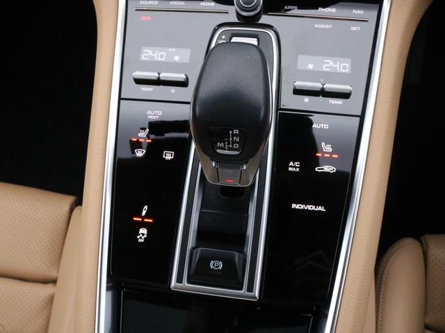 パナメーラ 4 E-ハイブリッド プラチナエディション 後期最終特別仕様 スポクロ パノラマ 黒/ベージュツートン革 5人乗 全席Sヒーター PCM BOSE 全周C&PAS ACC&LCA コンフォートA&ソフトクローズD PASMエアサス 専用テール&21AW 1オナ(14枚目)