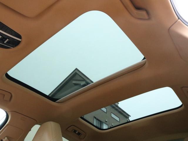 パナメーラ 4 E-ハイブリッド プラチナエディション 後期最終特別仕様 スポクロ パノラマ 黒/ベージュツートン革 5人乗 全席Sヒーター PCM BOSE 全周C&PAS ACC&LCA コンフォートA&ソフトクローズD PASMエアサス 専用テール&21AW 1オナ(22枚目)