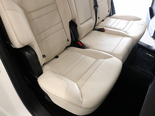 ガラス系繊維コーティングの最上級バージョン！大切なお車は常に綺麗に手入れしたいと思う方も多いはず！忙しくて手入れの時間がない方にもメンテナンスは楽々水洗いだけでＯＫ♪その他メニューも豊富に御座います！