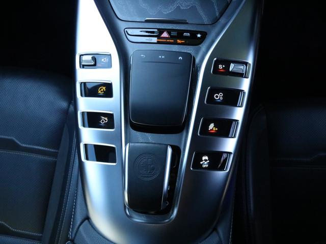 GT 4ドアクーペ 43 4マチック+ エクスクルーシブPKG パノラミックR 黒革 シートヒーター&ベンチレーター MBUX搭載純正ナビ Burmesterサウンド 全周カメラ&PTS HUD&レーダーセーフティPKG 純正19インチAW 禁煙(13枚目)