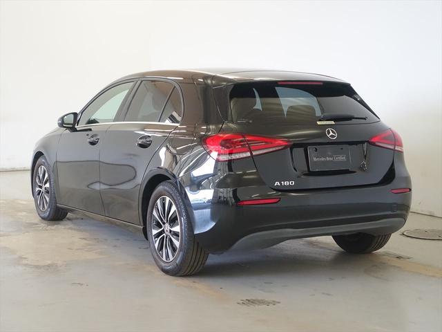 Ａクラス Ａ１８０　ナビゲーションパッケージ　Ｂｌｕｅｔｏｏｔｈ接続　ＥＴＣ　ＬＥＤヘッドライト　ＴＶ　アイドリングストップ　クルーズコントロール　コネクテッド機能　トランクスルー　ナビ　バックモニター　フロアマット（4枚目）