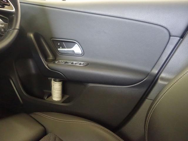 Ａクラス Ａ１８０　ナビゲーションパッケージ　Ｂｌｕｅｔｏｏｔｈ接続　ＥＴＣ　ＬＥＤヘッドライト　ＴＶ　アイドリングストップ　クルーズコントロール　コネクテッド機能　トランクスルー　ナビ　バックモニター　フロアマット（15枚目）