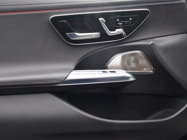 Ｅクラス Ｅ２００　アバンギャルド　ＡＭＧラインパッケージ　レザーエクスクルーシブパッケージ　アドバンスドパッケージ　デジタルインテリアパッケージ　Ｂｌｕｅｔｏｏｔｈ接続　ＥＴＣ　ＬＥＤヘッドライト　ＴＶ　アイドリングストップ（7枚目）