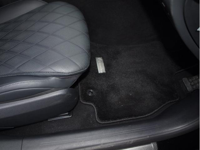 Ｅクラス Ｅ２００　アバンギャルド　ＡＭＧラインパッケージ　レザーエクスクルーシブパッケージ　アドバンスドパッケージ　デジタルインテリアパッケージ　Ｂｌｕｅｔｏｏｔｈ接続　ＥＴＣ　ＬＥＤヘッドライト　ＴＶ　アイドリングストップ（15枚目）