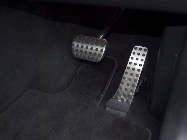 ＧＬＥ ＧＬＥ４５０　ｄ　４ＭＡＴＩＣ　クーペ　スポーツ　Ｅ‐ＡＣＴＩＶＥ　ＢＯＤＹ　ＣＯＮＴＲＯＬパッケージ　Ｂｌｕｅｔｏｏｔｈ接続　ＥＴＣ　ＬＥＤヘッドライト　ＴＶ　アイドリングストップ　クルーズコントロール　コネクテッド機能　サイドカメラ（17枚目）