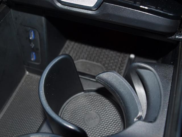 ＥＱＳ ＳＵＶ ＥＱＳ４５０　４ＭＡＴＩＣ　ＳＵＶ　ＡＭＧラインパッケージ　ナイトパッケージ　３列シート　Ｂｌｕｅｔｏｏｔｈ接続　ＥＴＣ　ＬＥＤヘッドライト　ＴＶ　クルーズコントロール　コネクテッド機能　サイドカメラ　サンルーフ・ガラスルーフ（27枚目）