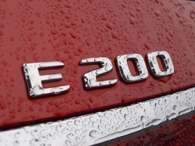 Eクラスステーションワゴン E200 ステーションワゴン アバンギャルド AMGラインパッケージ レザーエクスクルーシブパッケージ アドバンスドパッケージ デジタルインテリアパッケージ Bluetooth接続 ETC LEDヘッドライト TV アイドリングストップ(36枚目)