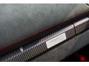 “WEISSACH RS”プレートが、特別なチューニングを受けた一台であることを物語ります。