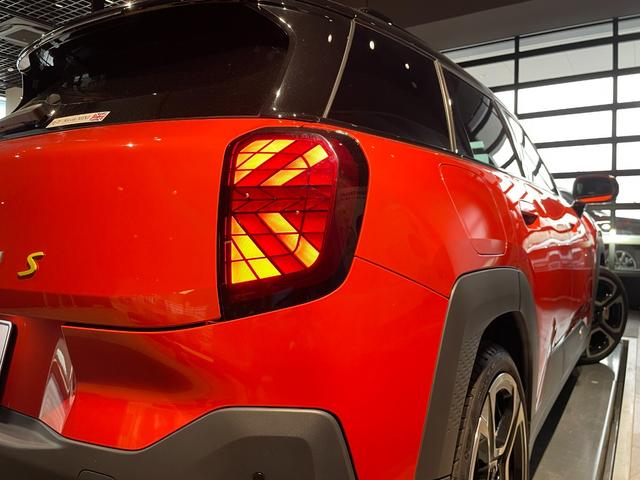 ＭＩＮＩ エースマンＳＥ　フェイバリット・トリム　認定中古車　２年保証　フェイバードトリム　ヘッドアップディスプレイ　１９インチＡＷ　Ｈａｒｍａｎ／Ｋａｒｄｏｎ　アクティブクルーズコントロール　全周囲カメラ　衝突軽減　車線逸脱　ステアリングヒーター（28枚目）