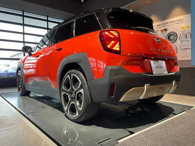 ＭＩＮＩ エースマンＳＥ　フェイバリット・トリム　認定中古車　２年保証　フェイバードトリム　ヘッドアップディスプレイ　１９インチＡＷ　Ｈａｒｍａｎ／Ｋａｒｄｏｎ　アクティブクルーズコントロール　全周囲カメラ　衝突軽減　車線逸脱　ステアリングヒーター（40枚目）