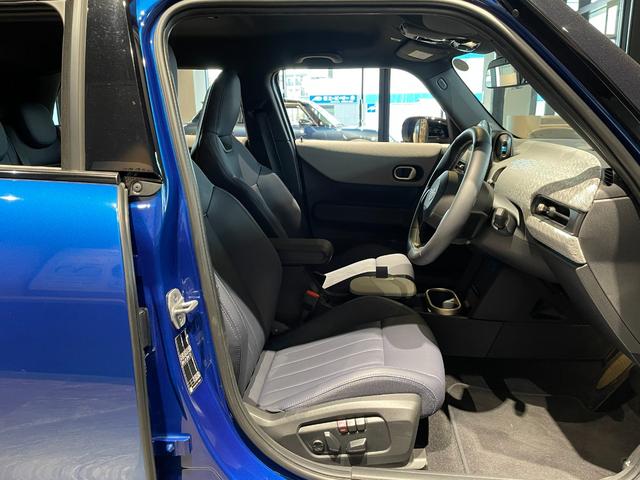 ＭＩＮＩ クーパーＳ　フェイバリット・トリム　認定中古車　２年保証　フェイバードトリム　１７インチＡＷ　Ｈａｒｍａｎ／Ｋａｒｄｏｎ　ステアリングヒーター　ヘッドアップディスプレイ　アクティブクルーズコントロール　全周囲カメラ　衝突軽減　車線逸脱（10枚目）