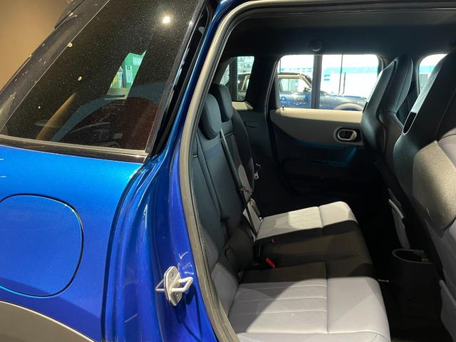 ＭＩＮＩ クーパーＳ　フェイバリット・トリム　認定中古車　２年保証　フェイバードトリム　１７インチＡＷ　Ｈａｒｍａｎ／Ｋａｒｄｏｎ　ステアリングヒーター　ヘッドアップディスプレイ　アクティブクルーズコントロール　全周囲カメラ　衝突軽減　車線逸脱（12枚目）