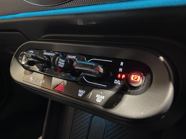 ＭＩＮＩ クーパーＳ　フェイバリット・トリム　認定中古車　２年保証　フェイバードトリム　１７インチＡＷ　Ｈａｒｍａｎ／Ｋａｒｄｏｎ　ステアリングヒーター　ヘッドアップディスプレイ　アクティブクルーズコントロール　全周囲カメラ　衝突軽減　車線逸脱（38枚目）