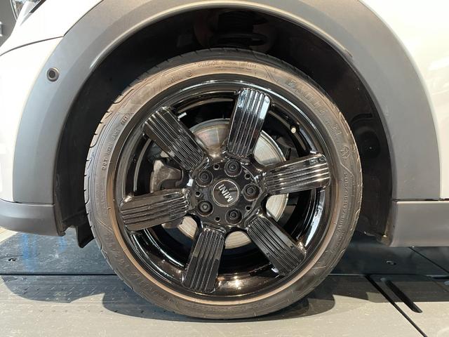 ＭＩＮＩ クーパーＳＤプレミアム＋パッケージクラシック・トリム　認定中古車　２年保証　１７インチＡＷ　アクティブクルーズコントロール　フロントシートヒーター　リヤカメラ　前後センサー　ＬＥＤヘッドライト　衝突軽減　車線逸脱　コンフォートアクセス　純正ＨＤＤナビ（9枚目）