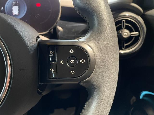 ＭＩＮＩ クーパーＳＤプレミアム＋パッケージクラシック・トリム　認定中古車　２年保証　１７インチＡＷ　アクティブクルーズコントロール　フロントシートヒーター　リヤカメラ　前後センサー　ＬＥＤヘッドライト　衝突軽減　車線逸脱　コンフォートアクセス　純正ＨＤＤナビ（36枚目）