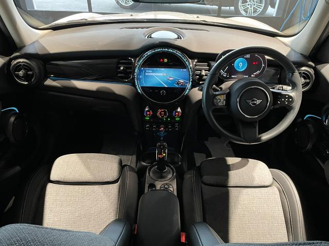 ＭＩＮＩ クーパーＳＤプレミアム＋パッケージクラシック・トリム　認定中古車　２年保証　１７インチＡＷ　アクティブクルーズコントロール　フロントシートヒーター　リヤカメラ　前後センサー　ＬＥＤヘッドライト　衝突軽減　車線逸脱　コンフォートアクセス　純正ＨＤＤナビ（41枚目）