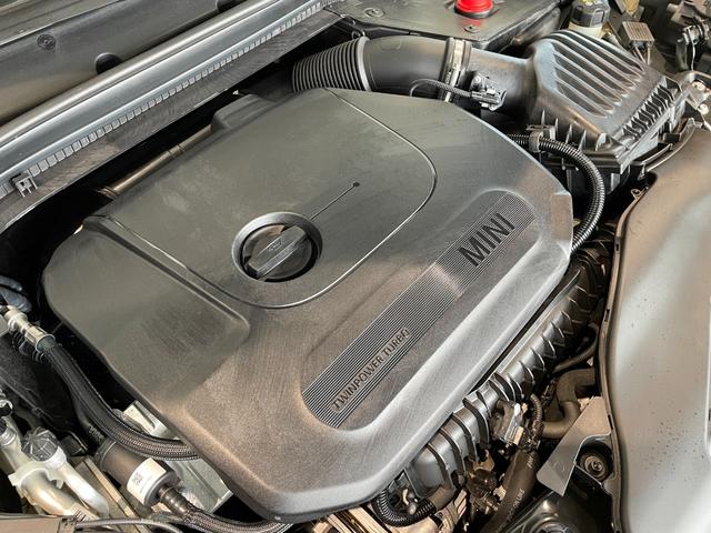 ＭＩＮＩ クーパー　クラシック・トリム　認定中古車　２年保証　純正ＨＤＤナビゲーション　１６インチＡＷ　クルーズコントロール　リヤカメラ　前後センサー　ＬＥＤヘッドライト　衝突警告　車線逸脱　ＵＳＢ　コンフォートアクセス（5枚目）