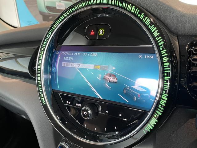 ＭＩＮＩ クーパー　クラシック・トリム　認定中古車　２年保証　純正ＨＤＤナビゲーション　１６インチＡＷ　クルーズコントロール　リヤカメラ　前後センサー　ＬＥＤヘッドライト　衝突警告　車線逸脱　ＵＳＢ　コンフォートアクセス（32枚目）