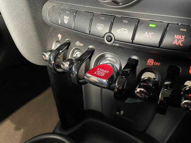 ＭＩＮＩ クーパー　クラシック・トリム　認定中古車　２年保証　純正ＨＤＤナビゲーション　１６インチＡＷ　クルーズコントロール　リヤカメラ　前後センサー　ＬＥＤヘッドライト　衝突警告　車線逸脱　ＵＳＢ　コンフォートアクセス（35枚目）