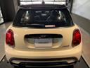 ＭＩＮＩ クーパー　クラシック・トリム　認定中古車　２年保証　純正ＨＤＤナビゲーション　１６インチＡＷ　クルーズコントロール　リヤカメラ　前後センサー　ＬＥＤヘッドライト　衝突警告　車線逸脱　ＵＳＢ　コンフォートアクセス（8枚目）