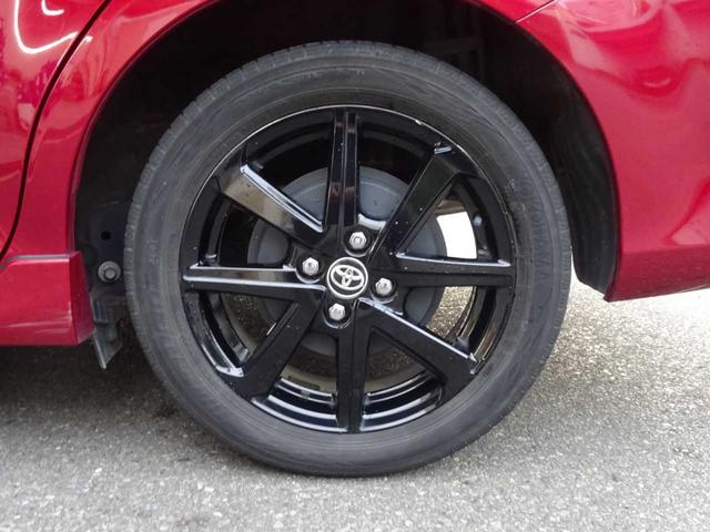 カローラフィールダー ハイブリッドＧ　ダブルバイビー　トヨタセーフティーセンスＣ　ナビ　テレビ　ＤＶＤ　Ｂｌｕｅｔｏｏｔｈ　バックカメラ　ＥＴＣ　シートヒーター　ハーフレザーシート　ＬＥＤヘッドライト　フォグ　クリアランスソナー　アイドリングストップ（14枚目）