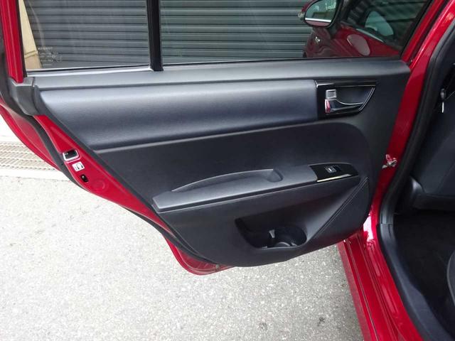 カローラフィールダー ハイブリッドＧ　ダブルバイビー　トヨタセーフティーセンスＣ　ナビ　テレビ　ＤＶＤ　Ｂｌｕｅｔｏｏｔｈ　バックカメラ　ＥＴＣ　シートヒーター　ハーフレザーシート　ＬＥＤヘッドライト　フォグ　クリアランスソナー　アイドリングストップ（33枚目）