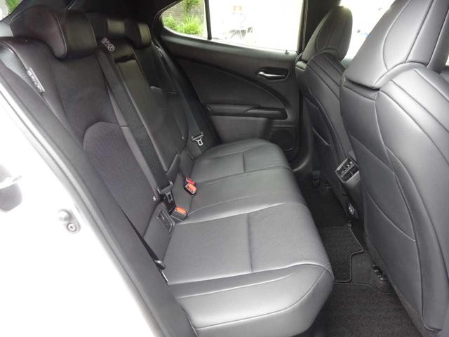 ＵＸ ＵＸ３００ｈ　Ｆスポーツ　Ｌｅｘｕｓ　Ｓａｆｅｔｙ　Ｓｙｓｔｅｍ＋　３眼ＬＥＤヘッドライト　レザーシート　サンルーフ　電動リアゲート　レーダークルーズ　フルセグ　ＥＴＣ　パドルシフト　シートヒーター　ステアリングヒーター（33枚目）