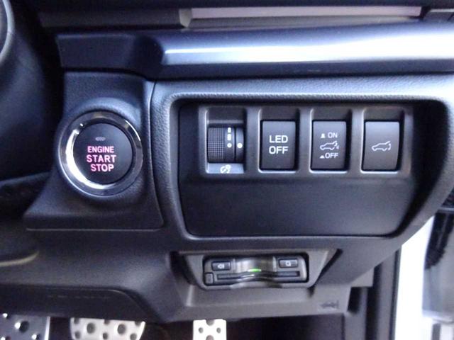 レヴォーグ レイバック リミテッドＥＸ　アイサイトＸ搭載　ハーマンカードンサウンドシステム　地デジＴＶ　ナビ　ＥＴＣ　アダプティブクルーズコントロール　衝突被害軽減ブレーキ　レーンキープ　ＬＥＤヘッドライト　アイドリングストップ（23枚目）