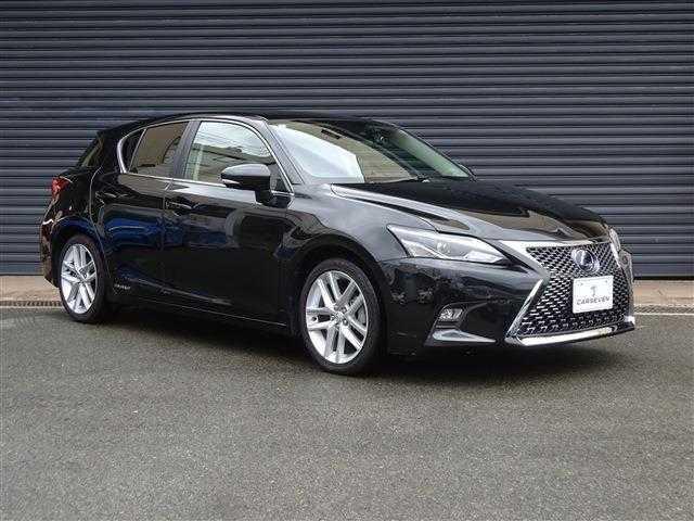 CT CT200h バージョンL 本革パワーシート シートヒーター LEDヘッドライト レーダークルーズコントロール 衝突被害軽減ブレーキ レーンキープ パーキングアシスト ETC バックカメラ(3枚目)