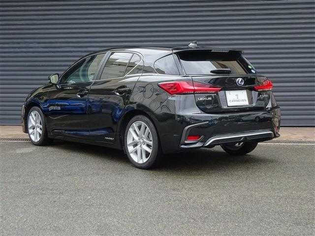 CT CT200h バージョンL 本革パワーシート シートヒーター LEDヘッドライト レーダークルーズコントロール 衝突被害軽減ブレーキ レーンキープ パーキングアシスト ETC バックカメラ(7枚目)